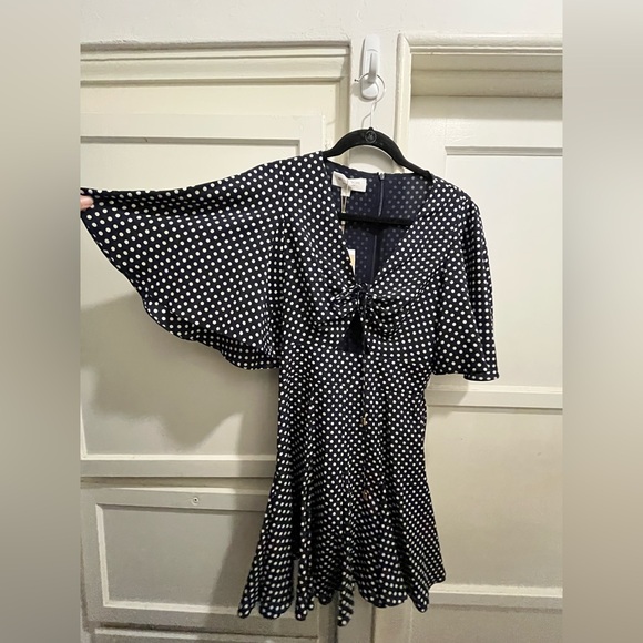 MICHAEL KORS COLLECTION NWT Classic Dot Crepe De Chine Tie-Front Romper size 0 - Picture 8 of 16